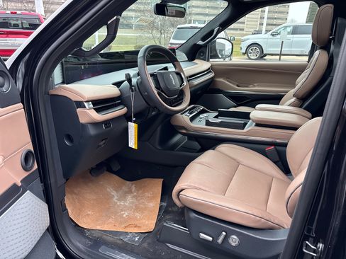 New 2026 Lincoln Navigator Black Label AWD/4WD image 25