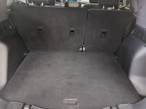 Used 2022 Ford Escape SE w/ SE Sport Appearance Package image 22