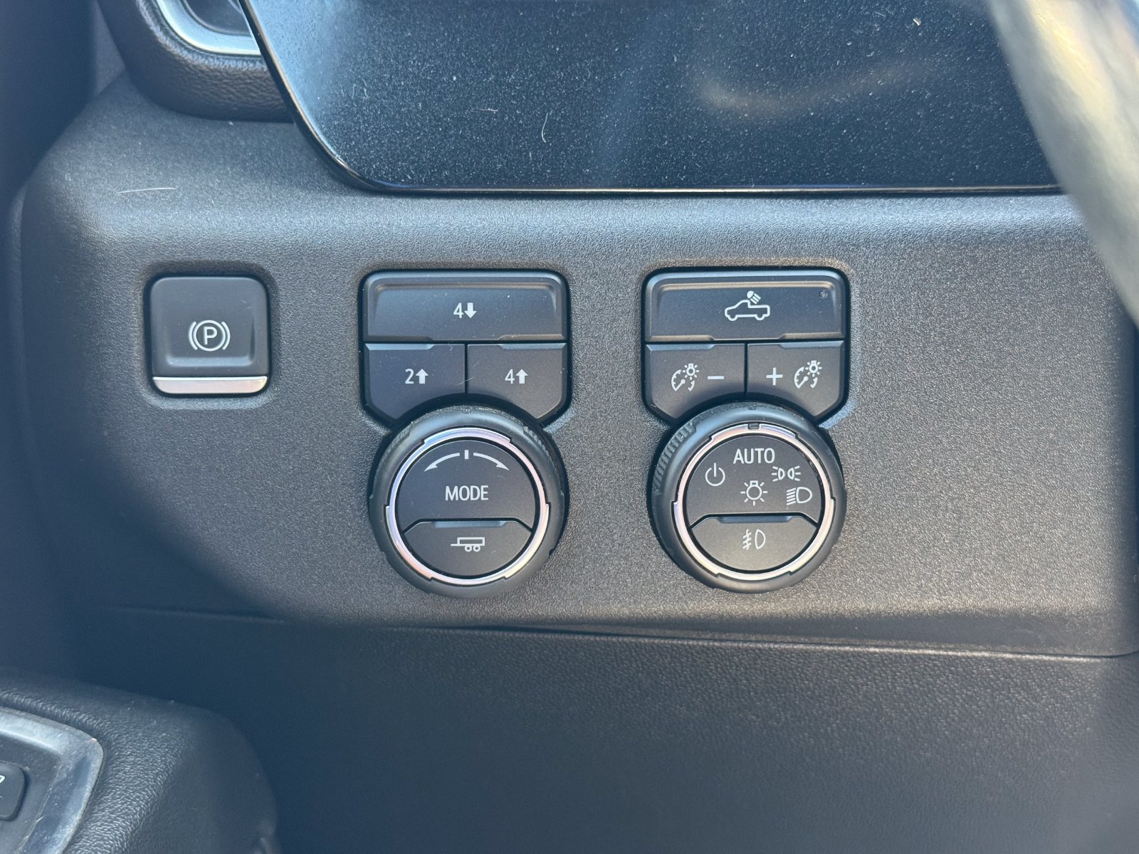 Used 2024 Chevrolet Silverado 2500 LT w/ Convenience Package AWD/4WD image 30