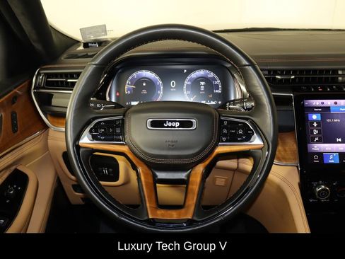 Used 2025 Jeep Grand Cherokee L Summit AWD/4WD image 7