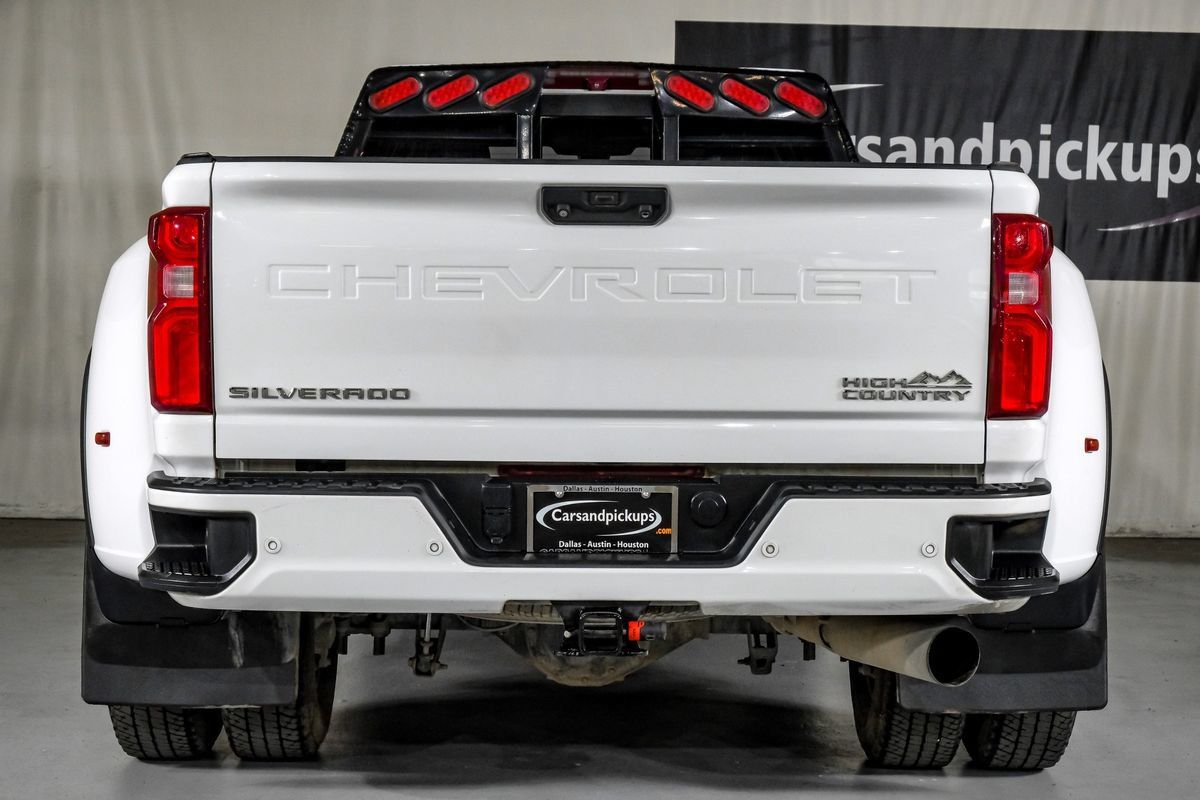 Used 2022 Chevrolet Silverado 3500 High Country w/ Safety Package II AWD/4WD image 9