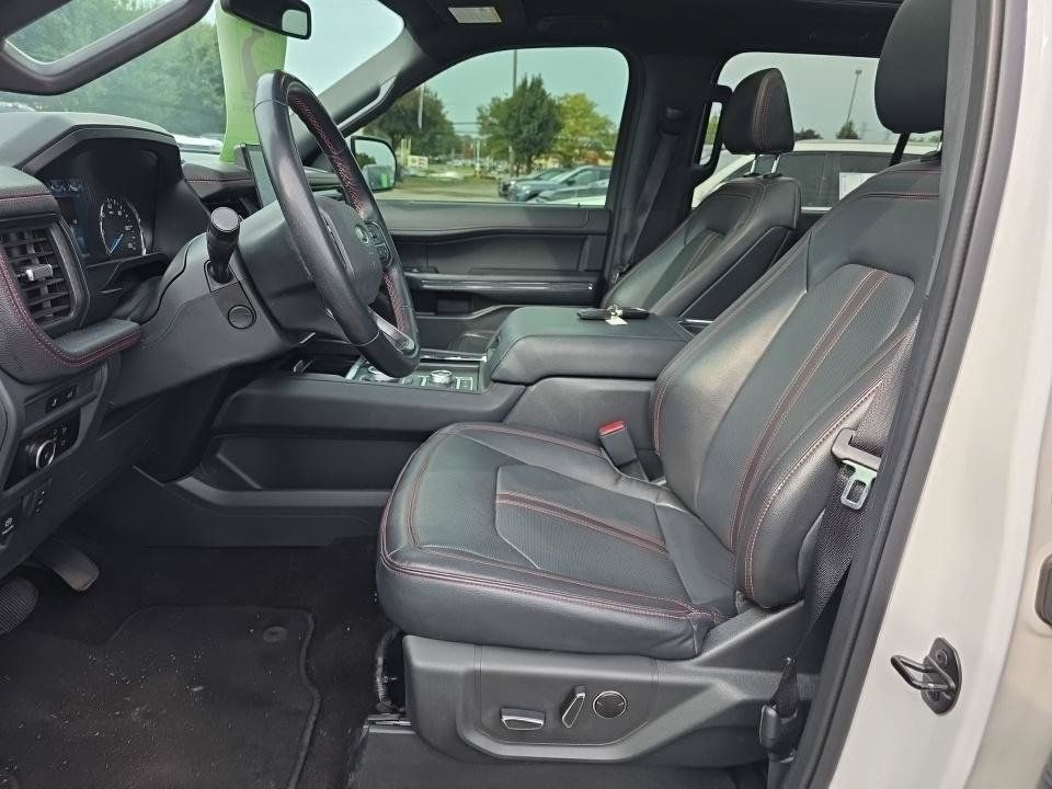 Used 2023 Ford Expedition Limited AWD/4WD image 5