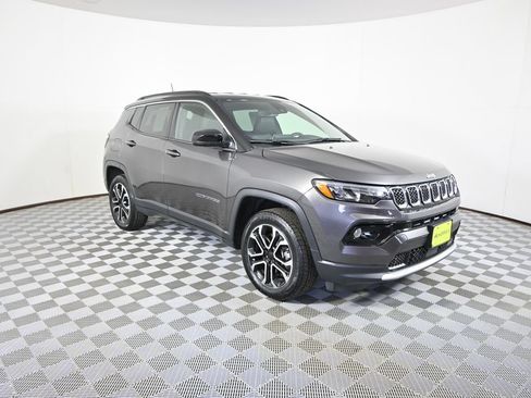 Used 2023 Jeep Compass Limited AWD/4WD image 9