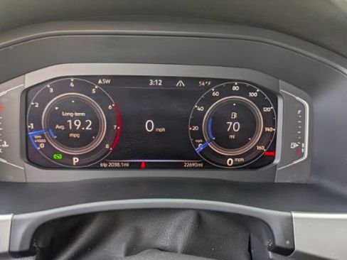 Used 2023 Volkswagen Atlas SE w/ Panoramic Sunroof Package image 32