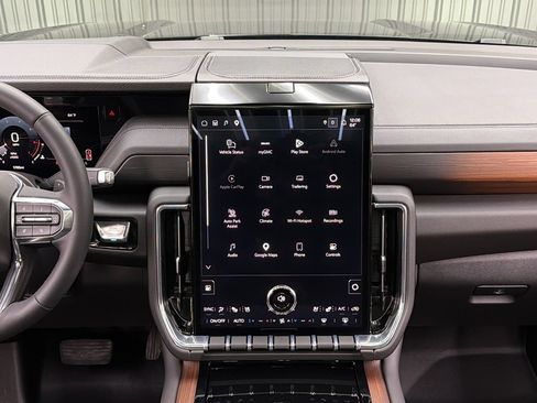 Used 2026 GMC Yukon Denali w/ Sun & Power Step Package AWD/4WD image 28