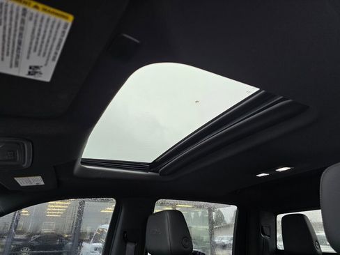 Used 2021 GMC Sierra 1500 AT4 w/ AT4 Preferred Package image 18