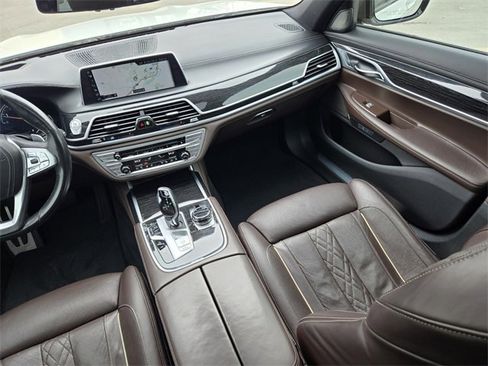 Used 2017 BMW 740i xDrive 740i xDrive image 34