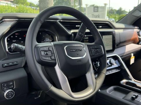 New 2025 GMC Sierra 3500 Denali w/ Denali Reserve Package image 11