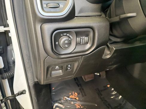Used 2019 RAM 1500 Big Horn RWD image 43