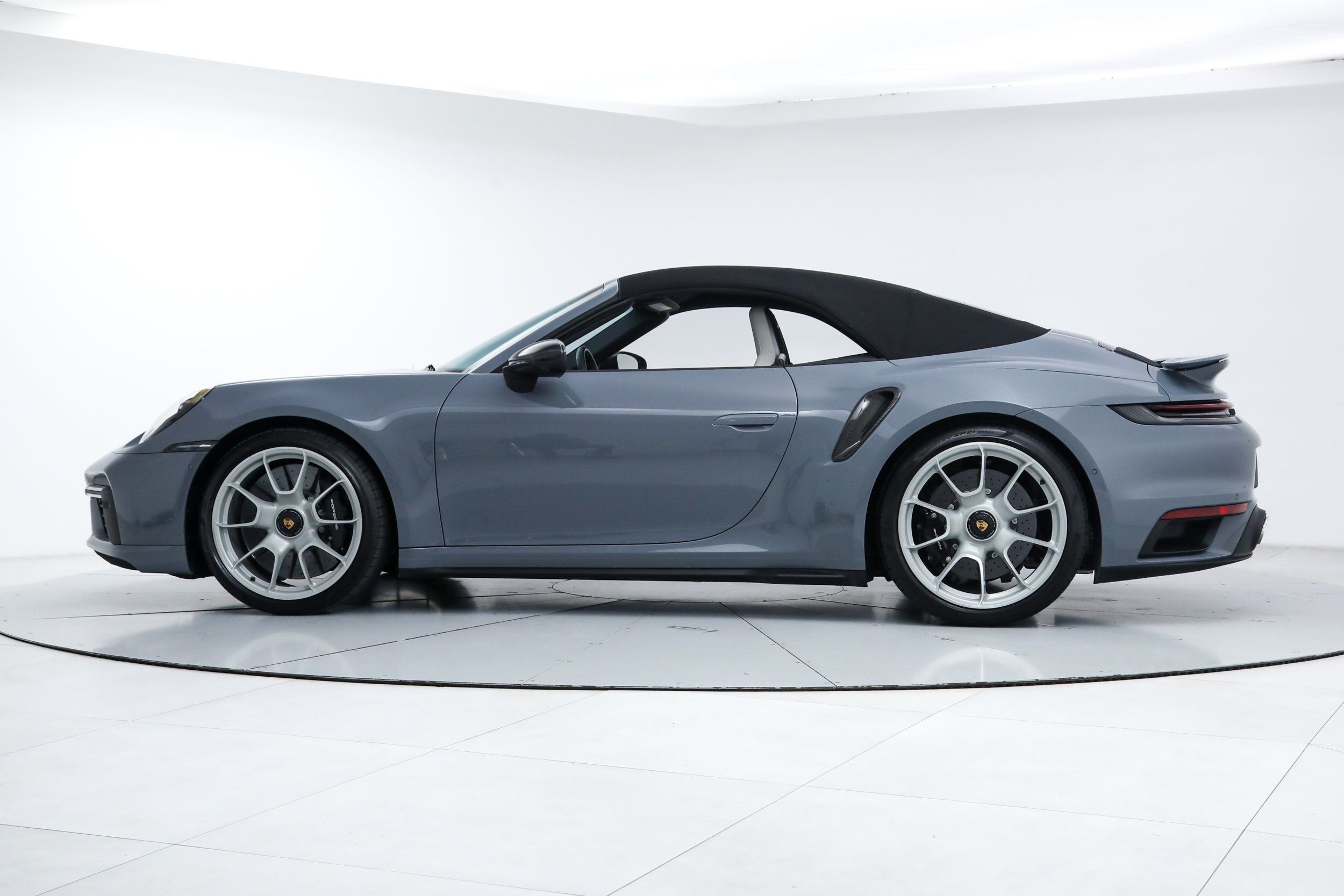 Used 2024 Porsche 911 Turbo S AWD/4WD image 3