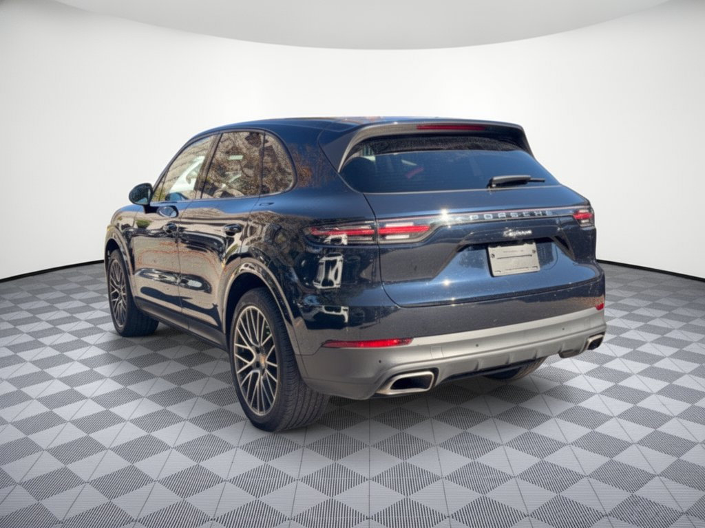 Used 2023 Porsche Cayenne AWD/4WD image 3