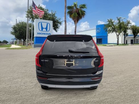 Used 2020 Volvo XC90 T6 Momentum w/ Protection Package Premier AWD/4WD image 5