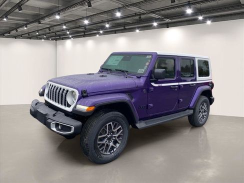 New 2026 Jeep Wrangler Unlimited Sahara w/ Whitecap Package AWD/4WD image 2