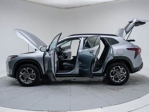 New 2026 Chevrolet Trax LT w/ Driver Confidence Package image 19