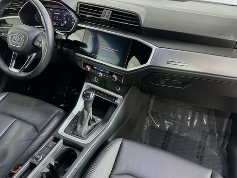 Used 2022 Audi Q3 2.0T Premium w/ Convenience Package image 6