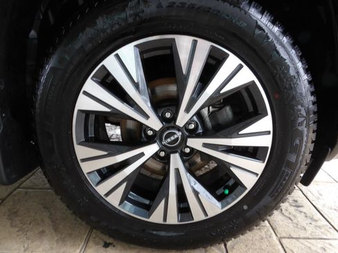 Certified 2023 Nissan Rogue SV w/ SV Premium B Package image 13