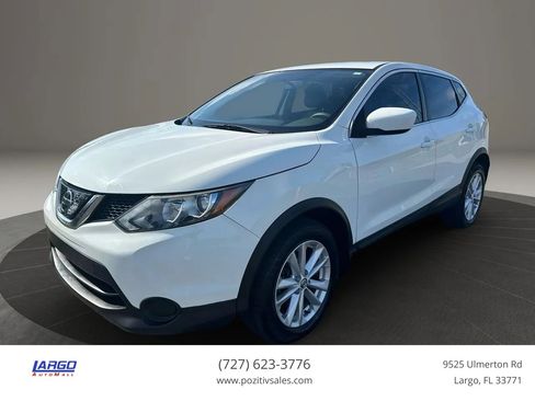 Used 2018 Nissan Rogue Sport S w/ S Appearance Package FWD image 1