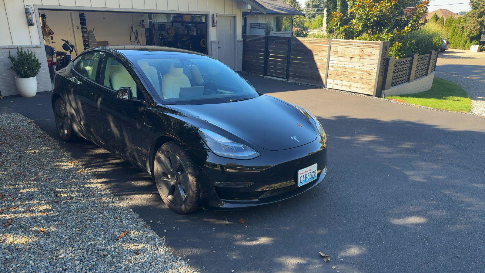 Used 2021 Tesla Model 3 Long Range AWD/4WD image 2