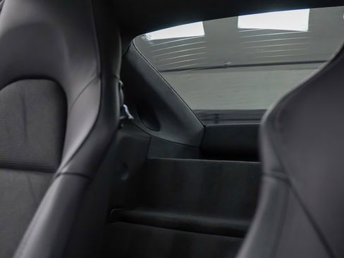 Certified 2018 Porsche 911 GT3 image 34