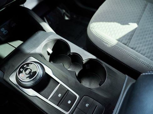 Used 2022 Ford Escape SE image 40