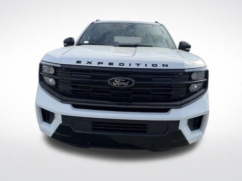 New 2026 Ford Expedition Platinum w/ Stealth Appearance Package AWD/4WD image 2