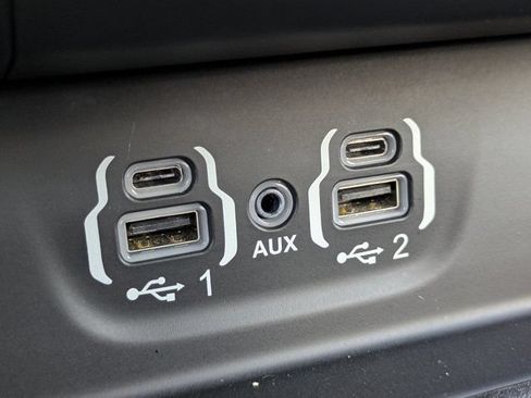 Used 2021 RAM 1500 Big Horn RWD image 21