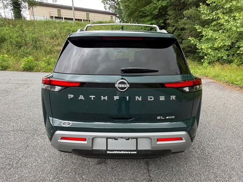 Used 2024 Nissan Pathfinder SL AWD/4WD image 7