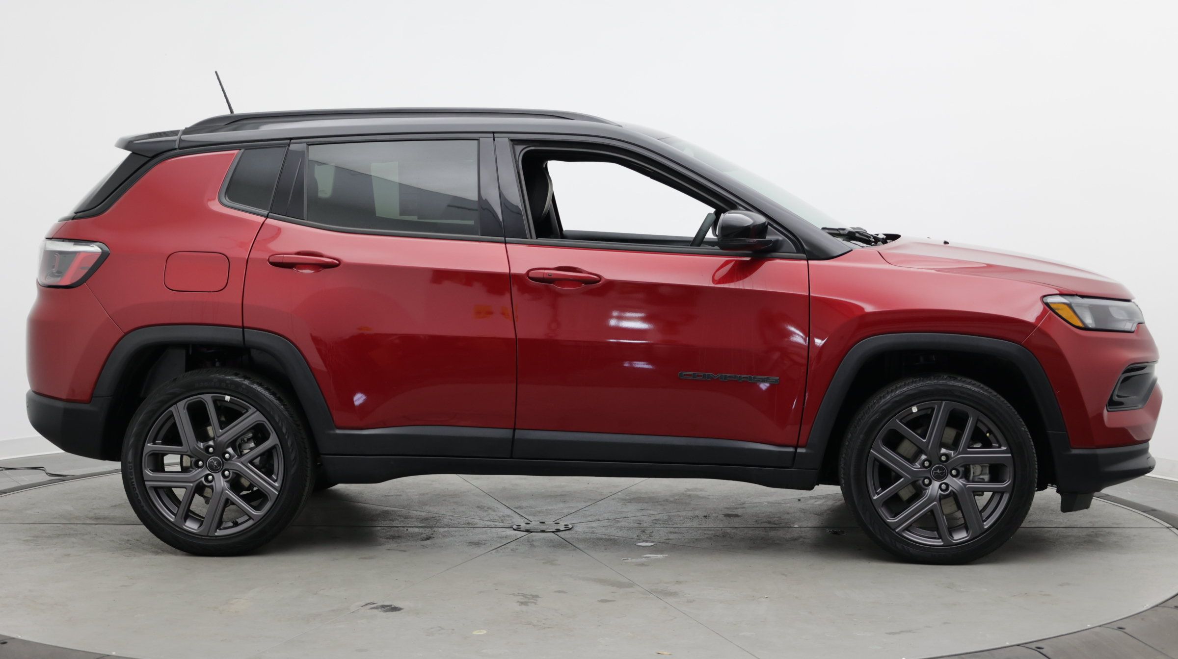 Used 2026 Jeep Compass Limited AWD/4WD image 8