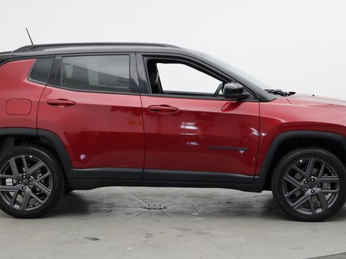 Used 2026 Jeep Compass Limited AWD/4WD image 8