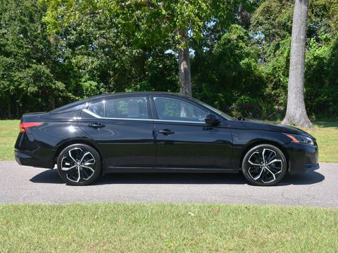 Used 2024 Nissan Altima 2.5 SR image 5