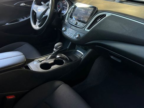 Used 2024 Chevrolet Malibu LT image 17