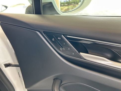 Used 2025 Porsche Macan Electric image 25