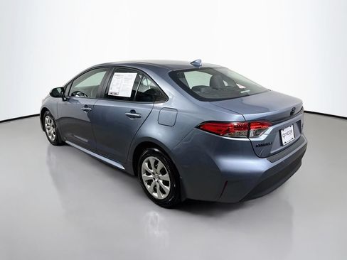 Certified 2025 Toyota Corolla LE FWD image 5