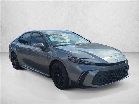 New 2026 Toyota Camry SE FWD image 3