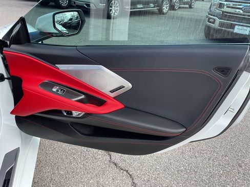 Used 2021 Chevrolet Corvette Stingray Preferred Cpe w/ 2LT image 32
