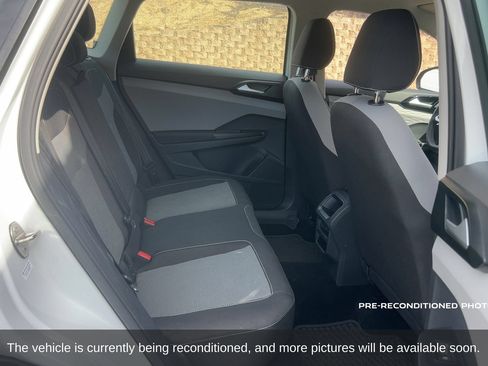 Used 2023 Volkswagen Taos S FWD image 15