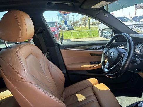 Used 2019 BMW 530i w/ Convenience Package image 13