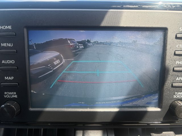Used 2019 Toyota RAV4 LE w/ Carpet Mat Package AWD/4WD image 20