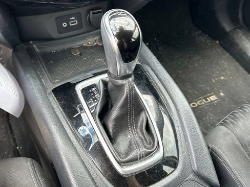 Used 2020 Nissan Rogue S AWD/4WD image 20