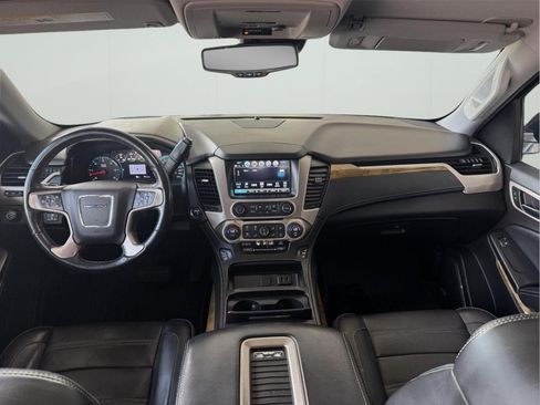 Used 2017 GMC Yukon XL Denali w/ Open Road Package AWD/4WD image 12