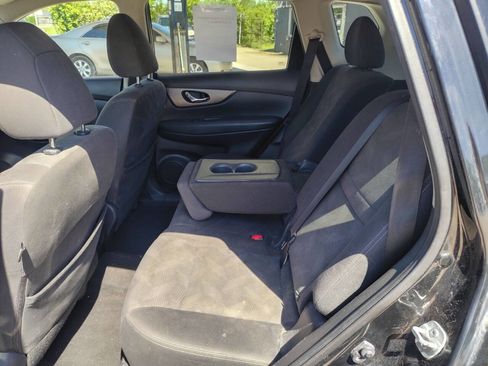 Used 2016 Nissan Rogue SV w/ SV Premium Package image 6