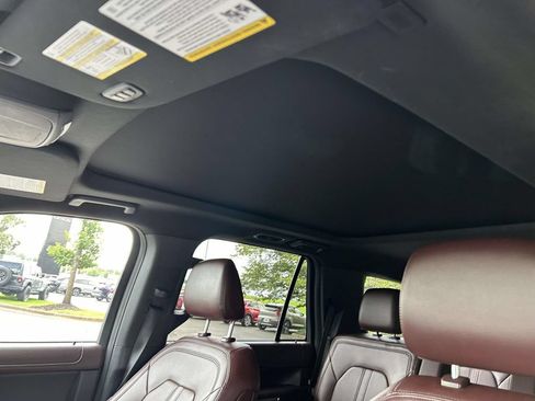 Used 2024 Ford Expedition Limited AWD/4WD image 14