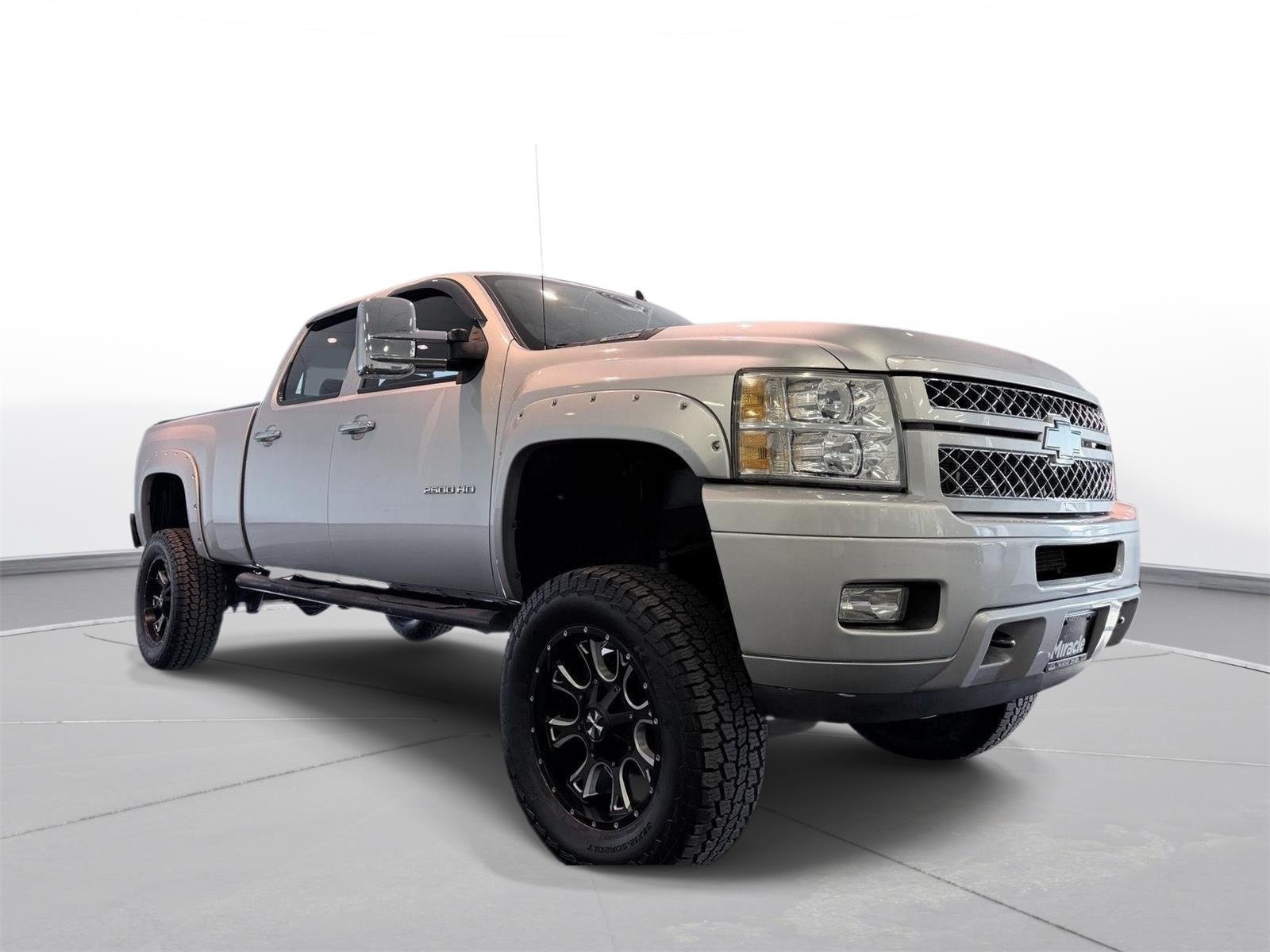 Used 2014 Chevrolet Silverado 2500 LTZ w/ LTZ Plus Package AWD/4WD image 9