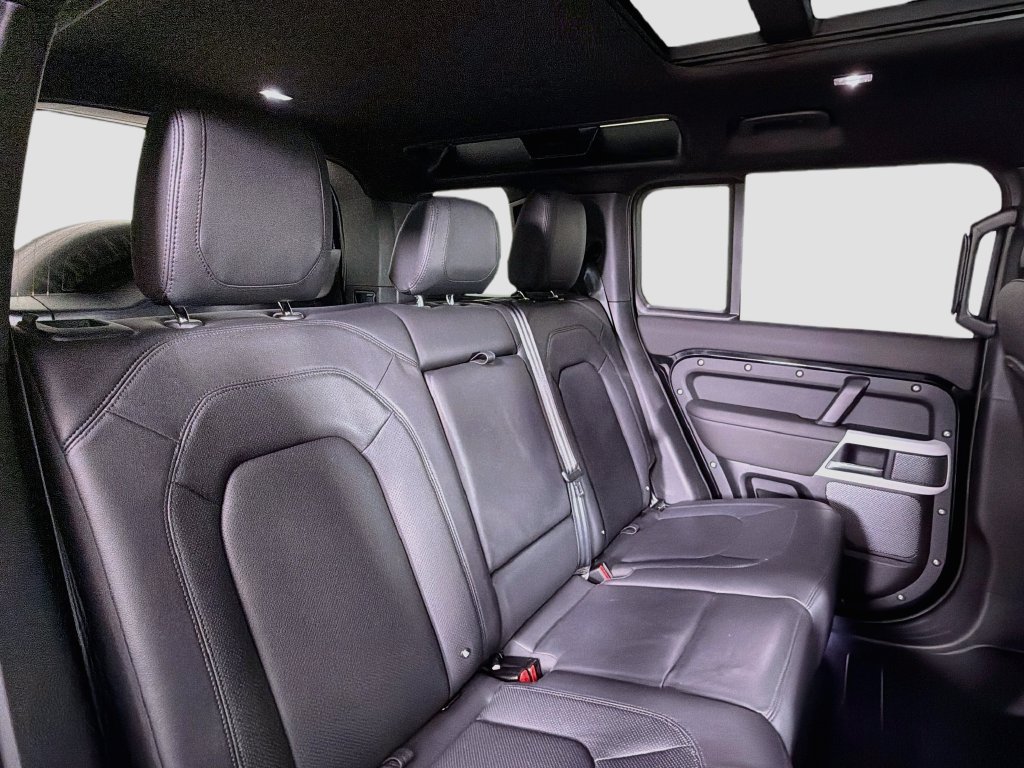 Certified 2024 Land Rover Defender 110 S AWD/4WD image 29