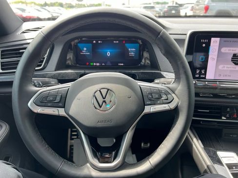 Used 2026 Volkswagen Atlas Cross Sport SEL Premium R-Line AWD/4WD image 25
