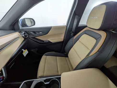 New 2026 Chevrolet Equinox ACTIV w/ Convenience Package III AWD/4WD image 31