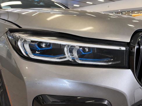 Used 2020 BMW 750i xDrive w/ Autobahn Package AWD/4WD image 9