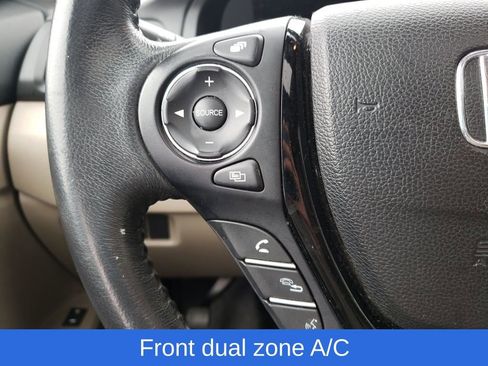 Used 2017 Honda Pilot Touring image 15