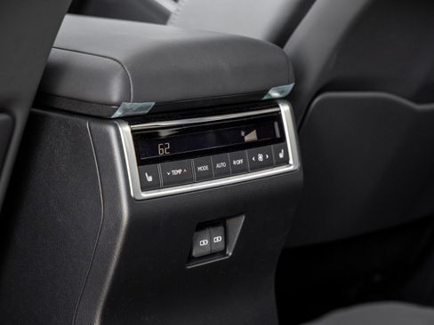 Used 2026 Lexus GX 550 w/ Accessory Package (2T) image 39