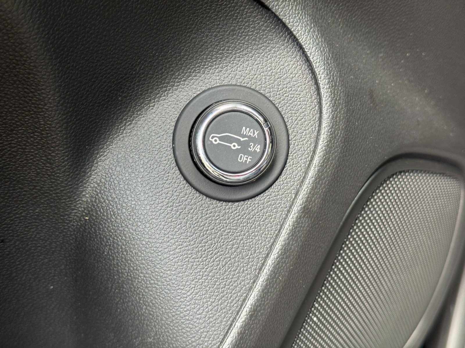 Used 2022 Buick Encore GX Select w/ Sport Touring Package FWD image 16